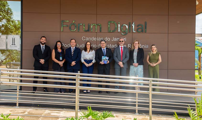 Conselheiro do CNJ visita TJRO e conhece Fórum Digital