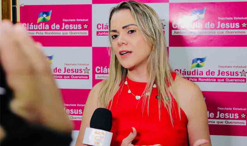 Sancionada Lei da deputada Cláudia de Jesus que cria o Dia Estadual do Bombeiro Civil