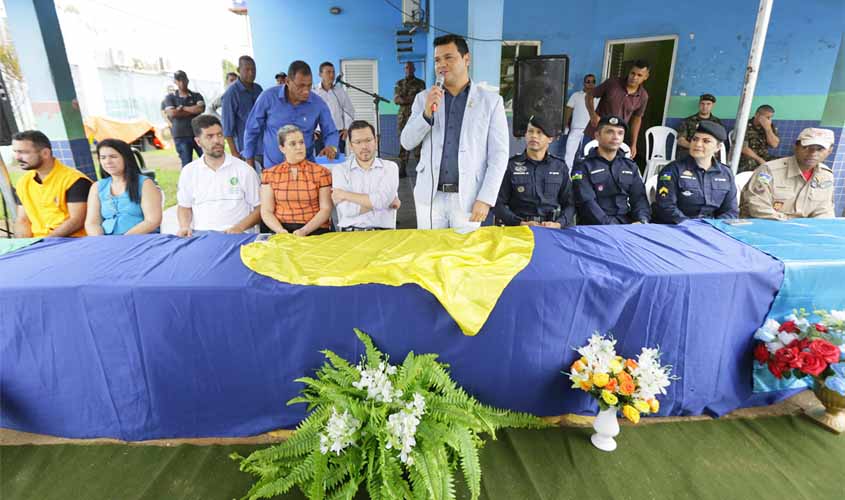 Marcelo Cruz defende apoio a Candeias do Jamari durante aniversário de emancipação do município