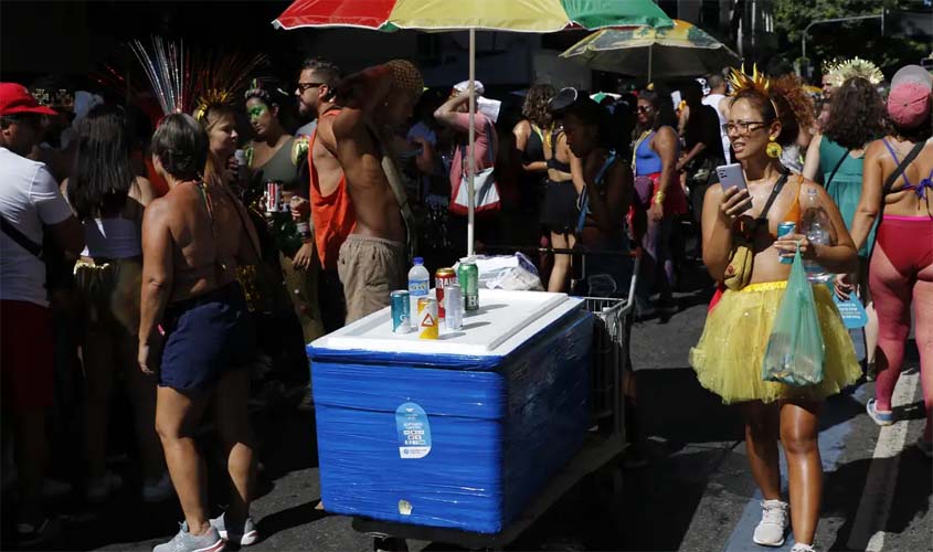 Veja como se prevenir de golpes financeiros no Carnaval