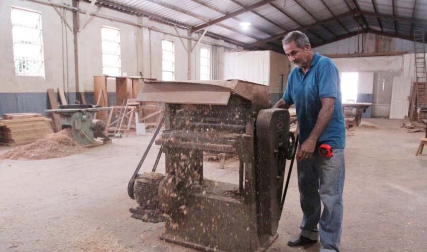 Reativação da marcenaria reduz gastos com a fabricação e manutenção de móveis do governo de Rondônia