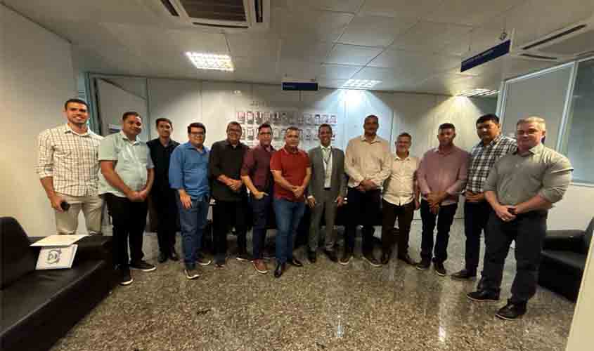 Prefeitos se reúnem com Secretário de Estado de Finanças para discutir pautas municipalistas