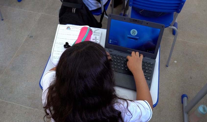 Internet chega a 96,2% das escolas públicas de Rondônia em 2025