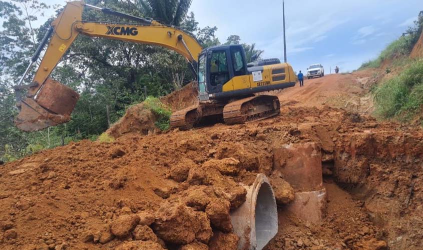 Semagric restabelece o tráfego de veículos na linha PV-8 e em avenida de Nova Califórnia