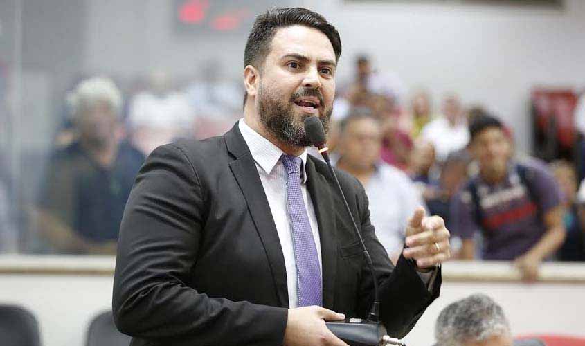 Procuradora de contas, mulher do pré-candidato  Léo Moraes  será denunciada por falta de isenção no cargo, anuncia prefeito
