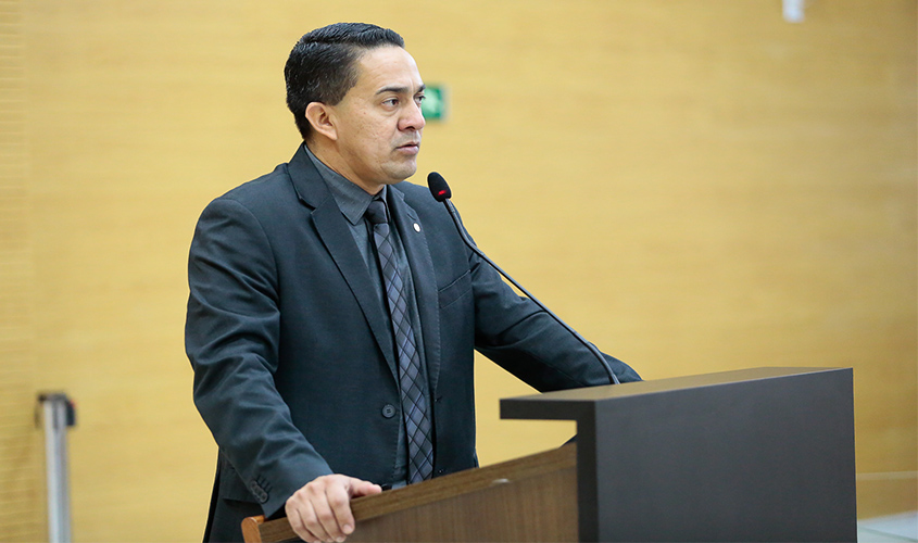 Projeto de lei do deputado Eyder Brasil proíbe nomeação de condenados por racismo