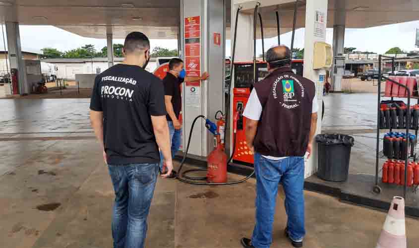 Agentes do Procon são treinados pela Agência Nacional do Petróleo para fiscalização da qualidade dos combustíveis