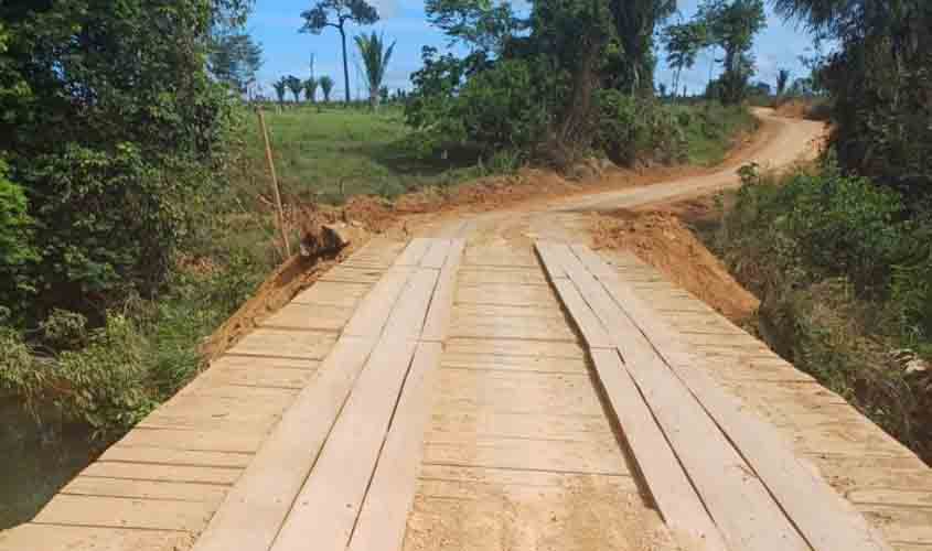 Prefeitura recupera ponte da Linha 8 em União Bandeirantes