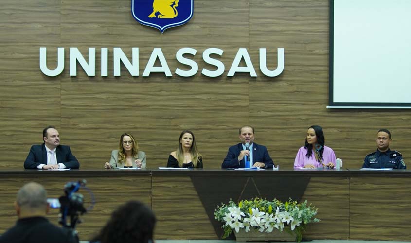 Cirone Deiró promove noite de homenagens na Uninassau