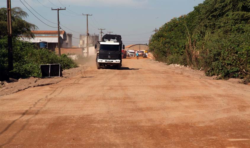 Equipe nacional da CPRM visita Estrada do Belmont para conhecer a situação geológica da via em Porto Velho