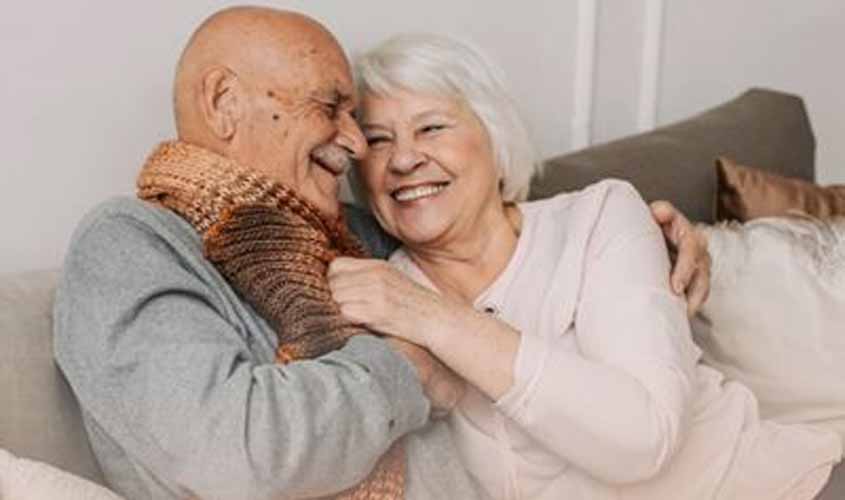 Relacionamento Amoroso Na Terceira Idade Contribui Com O Envelhecimento Saudável