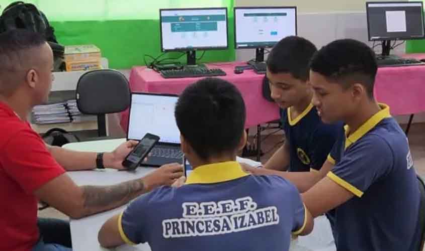 Estudantes de Porto Velho criam aplicativo de Coleta Seletiva que incentiva reciclagem nas escolas de todo país