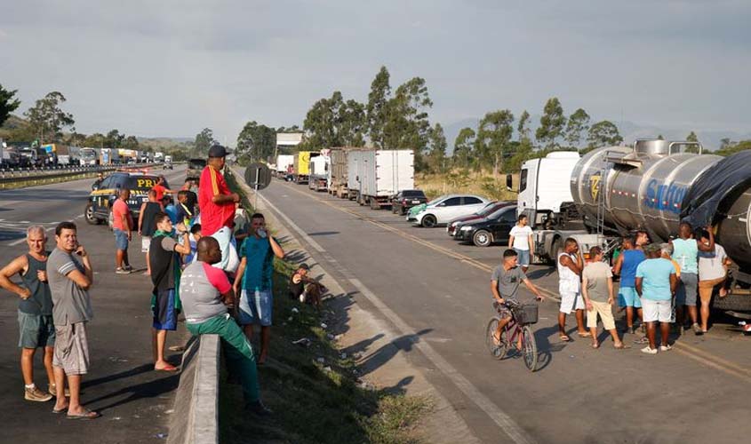 Setor de serviços tem queda em maio devido à greve dos caminhoneiros