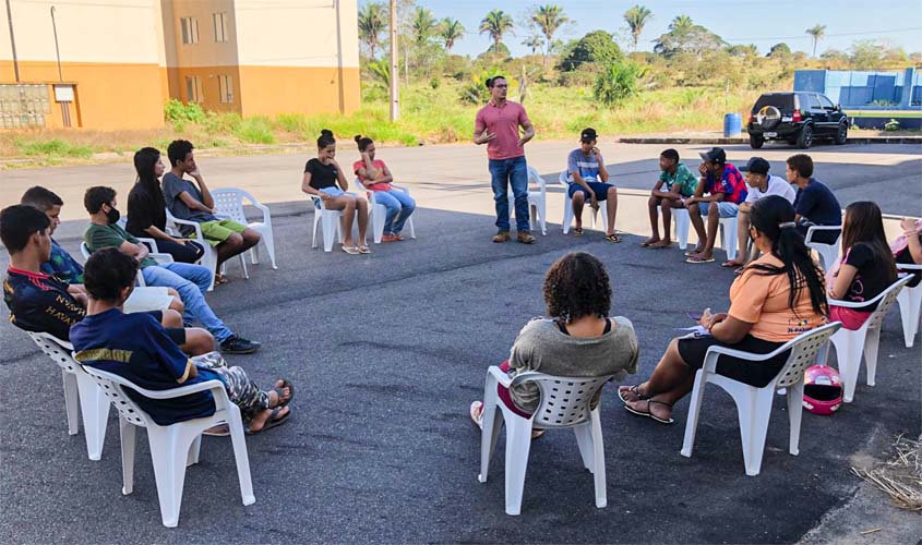 Cras Morar Melhor promove ação de conscientização com adolescentes do SCFV