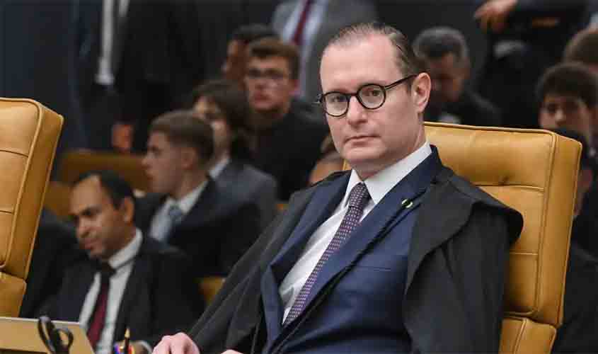 Zanin toma posse no cargo de ministro substituto do TSE