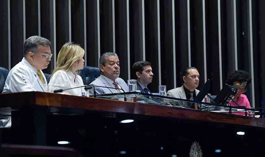 Danos causados pelo cigarro eletrônico dominam sessão pela prevenção do câncer 