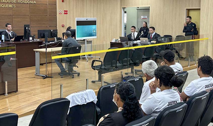 Réu é condenado a mais de 50 anos por feminicídio