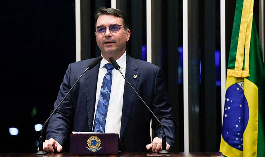 Flávio ‘Mitômano’ Bolsonaro