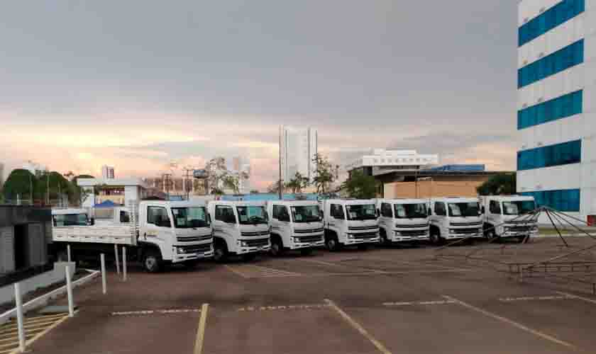 Com recurso de 2,9 milhões destinados pelo deputado Lucio Mosquini, Rondônia adquire frota de caminhões para municípios