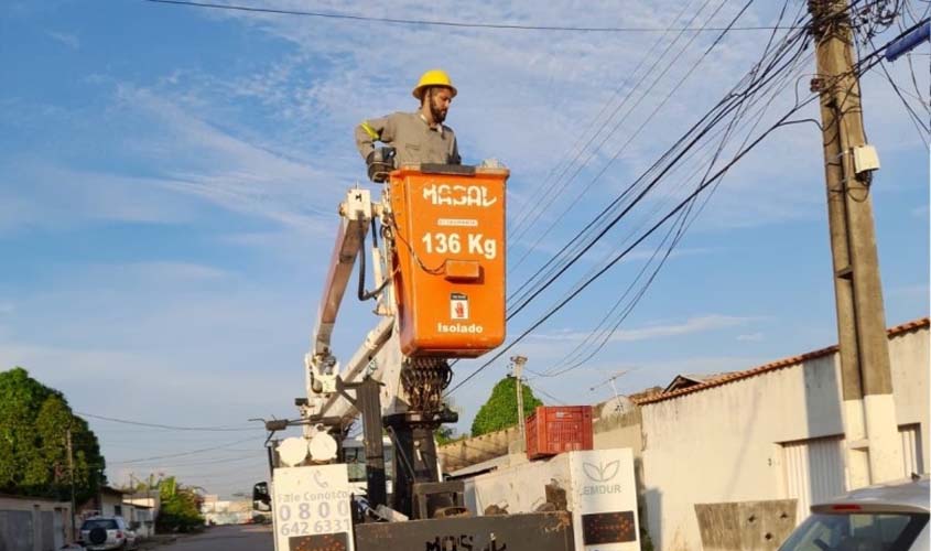 Capital e distritos recebem implantação e recuperação da iluminação pública