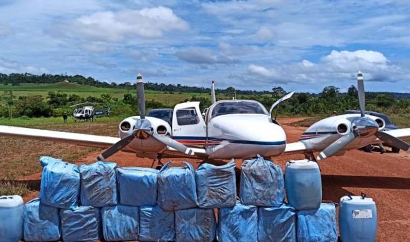 PF apreende avião carregado de cocaína em Cacoal