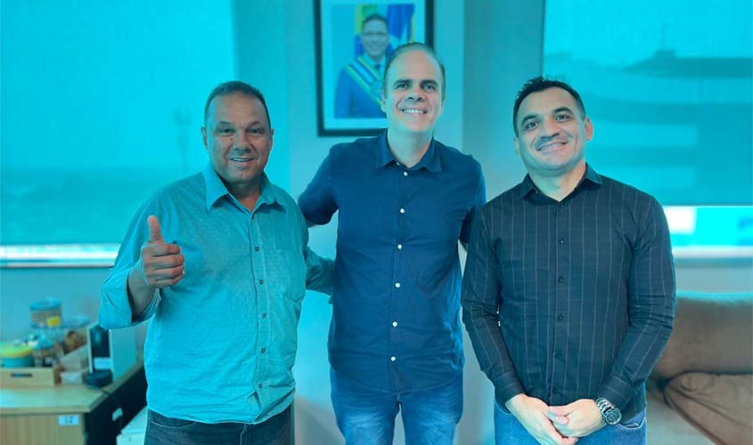 Em visita ao DER, Alan Queiroz solicita informações sobre paralisação das obras no Espaço Alternativo