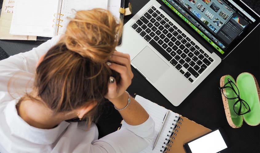 Hábitos comuns do dia a dia podem piorar saúde mental