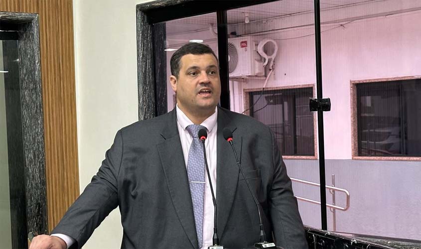 Canedo assume a defesa do vereador Tezzari