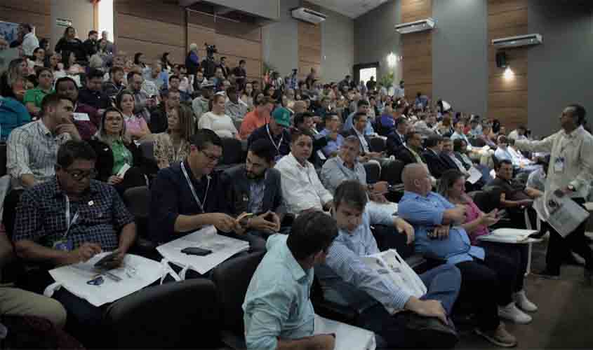 Encontro de Prefeitos e Prefeitas da AROM supera expectativas e reúne mais de 300 participantes em Porto Velho