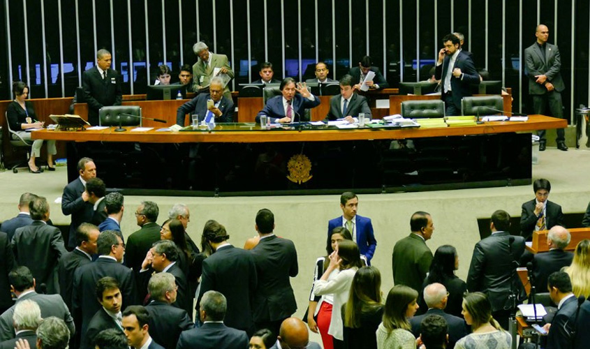 Congresso mantém veto presidencial a porte de armas por agentes de trânsito