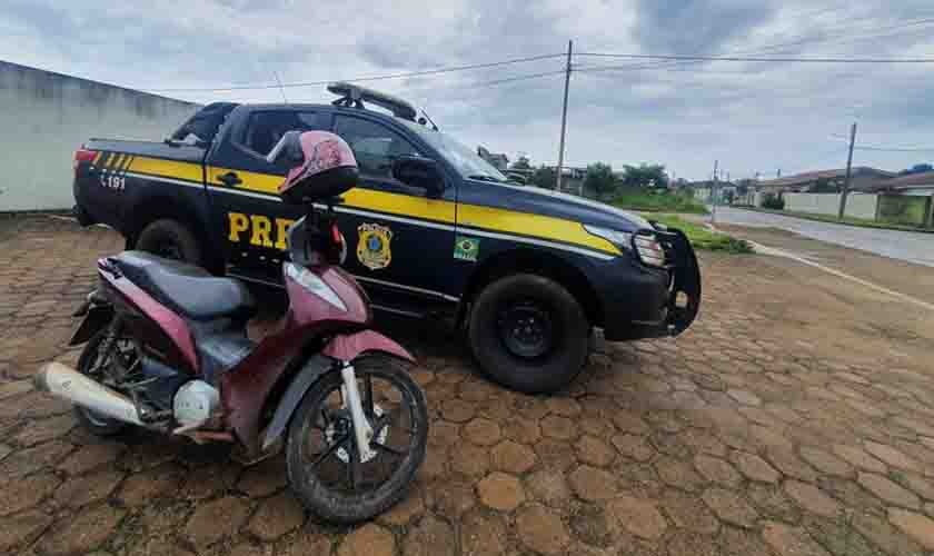 Em Rondônia, PRF recupera dois veículos que estavam em posse de criminosos