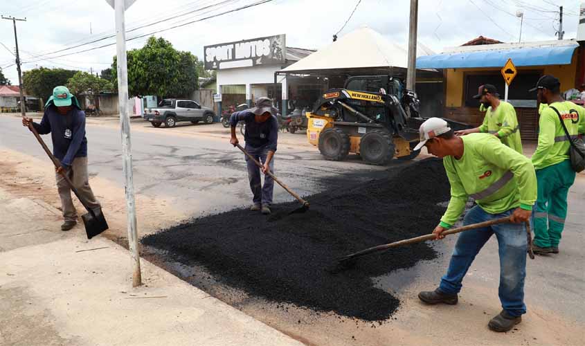 Prefeitura recupera e instala novas lombadas na T-23