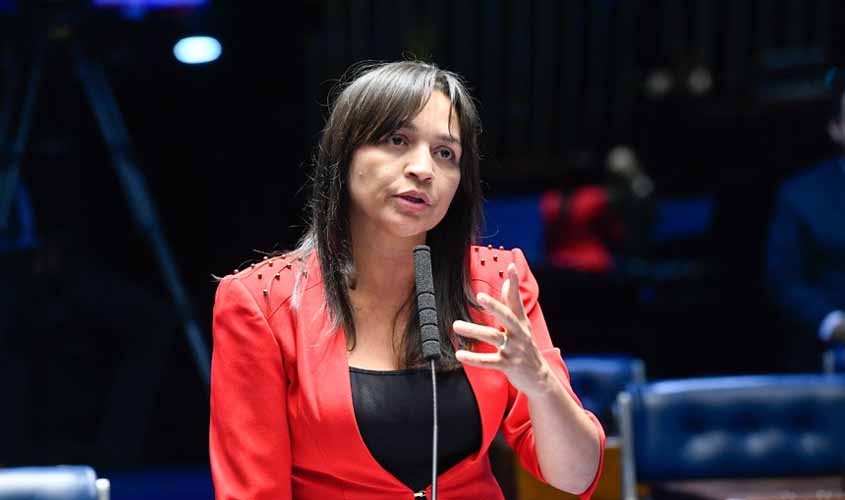 Eliziane desagrava memória de Chico Mendes e critica ministro do Meio Ambiente