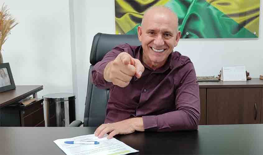 Ezequiel Neiva viabiliza recurso para implantação de Equoterapia na Apae de Cerejeiras