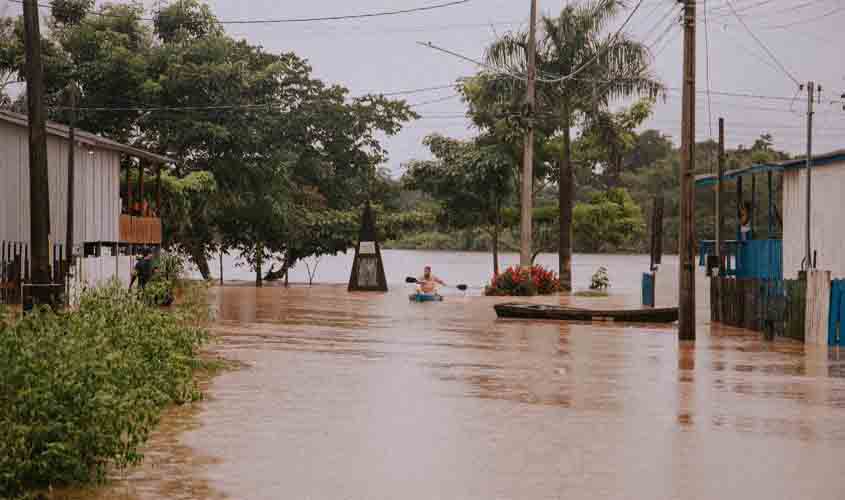 Prefeitura emite alerta vermelho para enchente no Rio Machado
