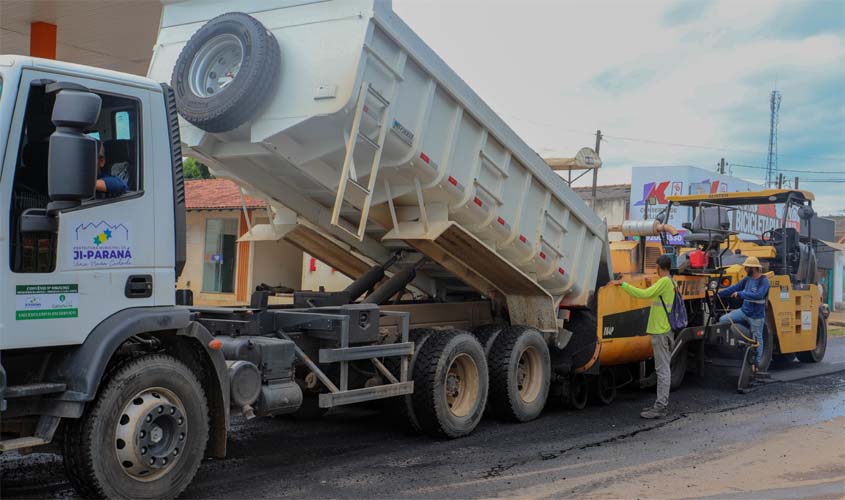 Prefeitura estende recapeamento da rua T-23