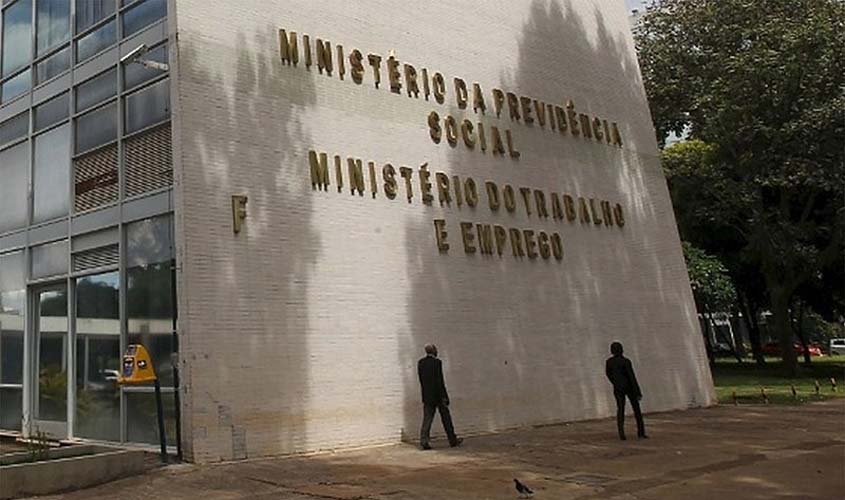 FENAJ pede ao Ministério do Trabalho mais rigor na concessão de registros profissionais