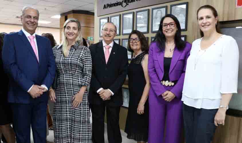 Membra pioneira do MPRO é homenageada pelo TJRO em galeria de fotos 'A Primeira Mulher de Rondônia'