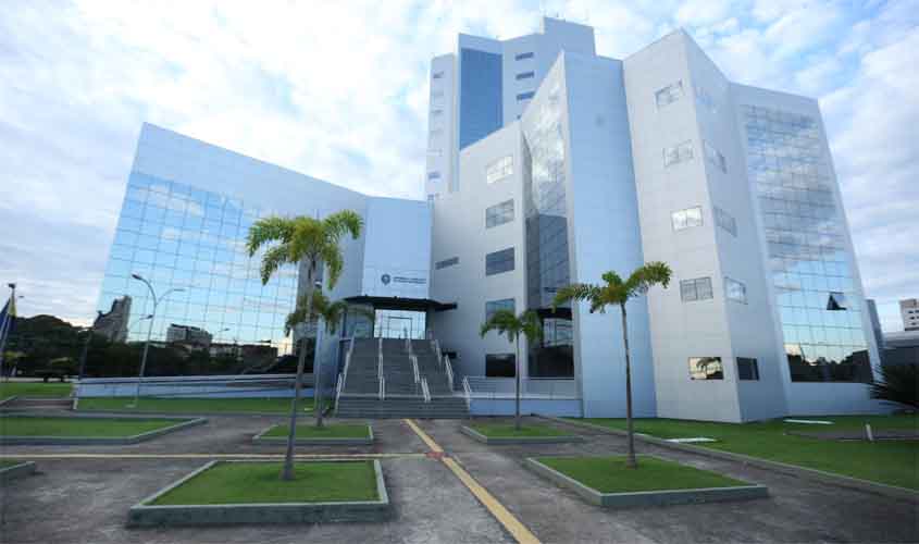 Deputado Alex Redano propõe prioridade em matrícula escolar para vítimas de violência doméstica