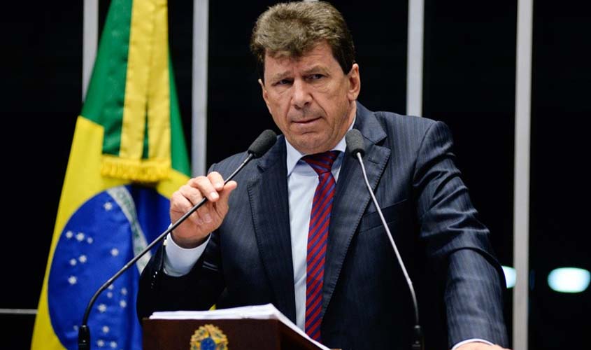 O Globo – Primeiro senador condenado à prisão, Ivo Cassol escapa de cumprir pena