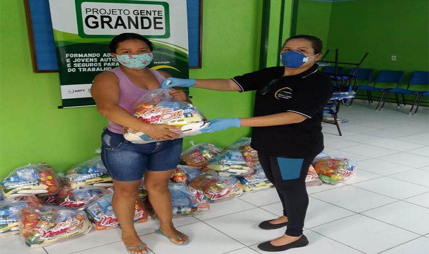 Superatacado Nova Era entrega cestas básicas a instituições do Amazonas e Rondônia
