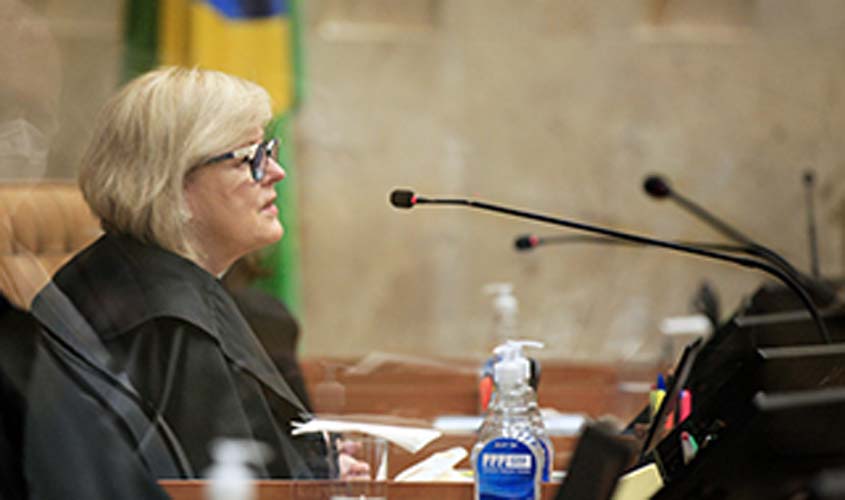 Ministra Rosa Weber encaminha à PGR pedido de investigação contra Bolsonaro por suposta incitação ao crime