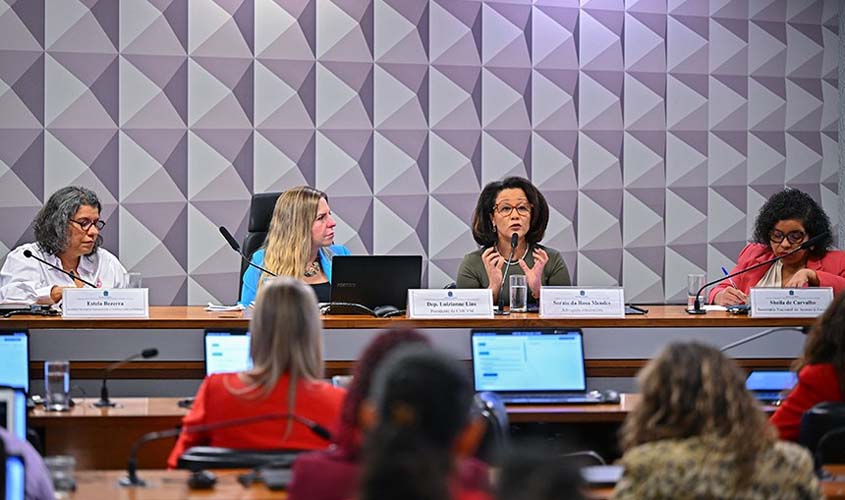 Mulheres defendem projeto que criminaliza misoginia