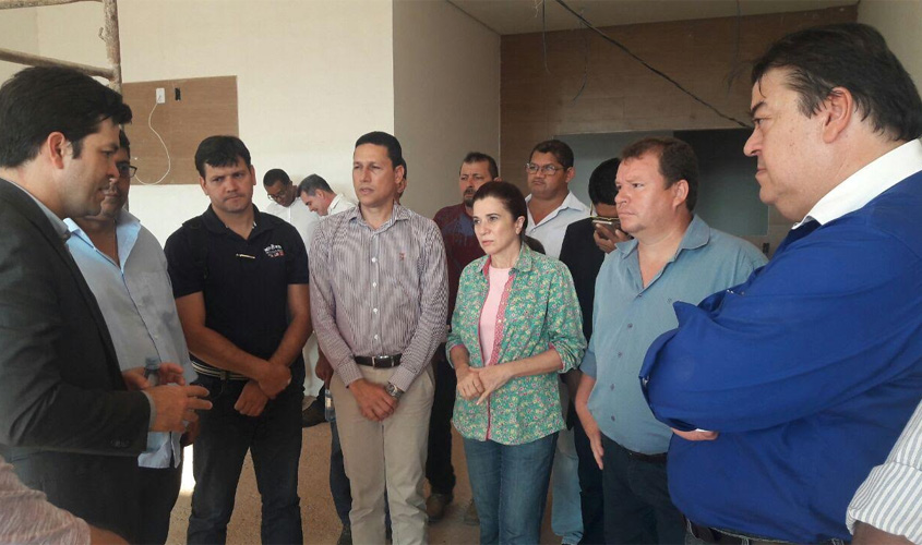 Marinha Raupp acompanha técnico do Ministério da Saúde em visita ao Hospital Regional de Guajará-Mirim