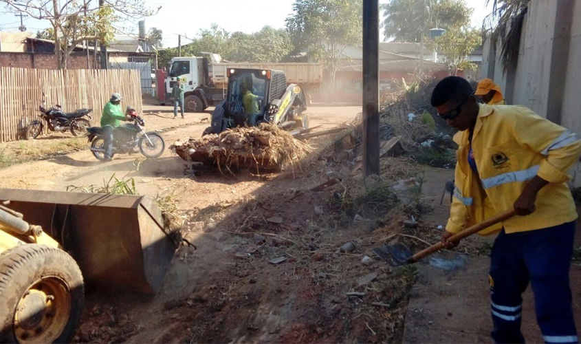 ​​​​​​​Castanheira recebe mutirão  de limpeza da Semusb