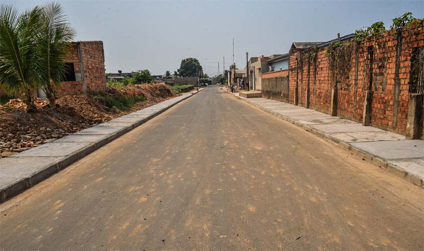 Prefeitura avança na construção de calçadas e meios-fios