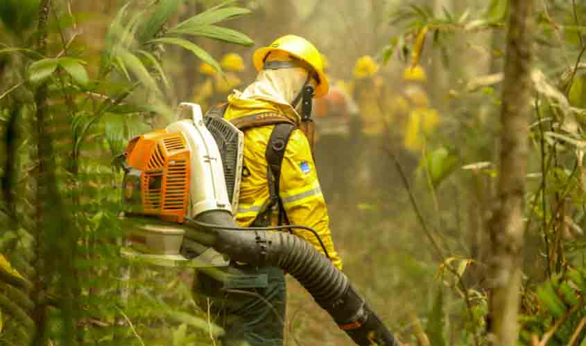 Força-tarefa mantém esforço para extinção de incêndios no Parque
