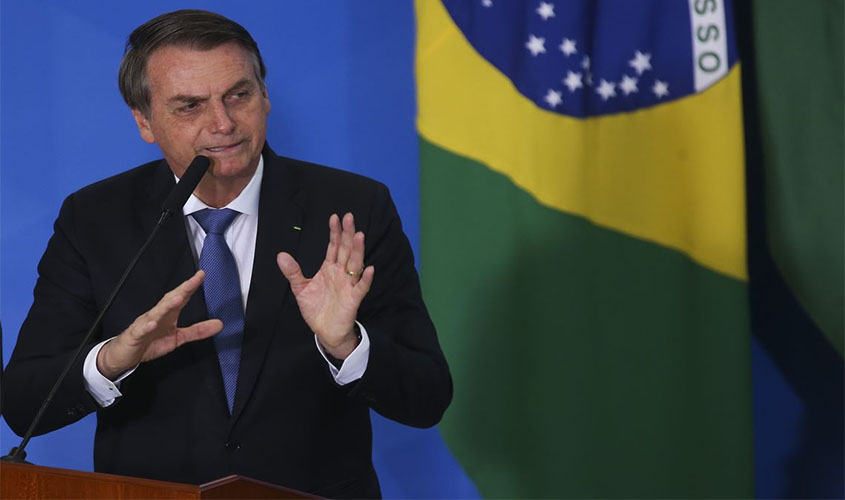 Bolsonaro discute pedido de prestação de contas ao PSL 