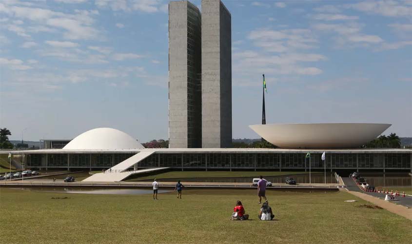Calendário pode acelerar votação da PEC da escala 6x1