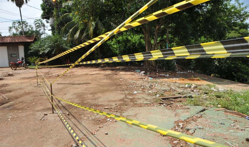 Defesa Civil demole antigo Mirante III, na área central de Porto Velho